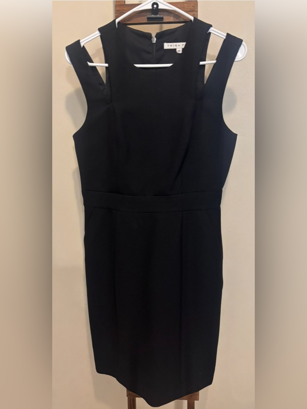 Trina Turk Black Sleeveless Midi Sheath Dress